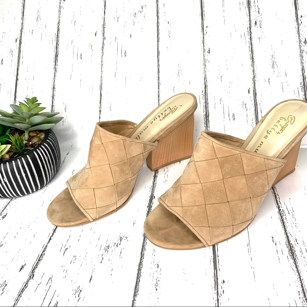 BETTYE BY BETTYE MULLER Chunky Block Heel Woven Tan Suede Mules, 9.5 - Picture 9 of 9